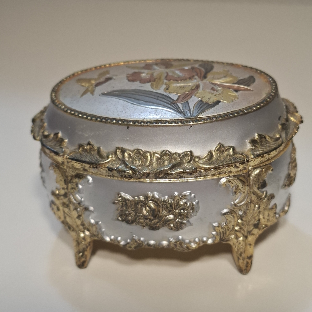 🕊Vintage Gold & Silver Hummingbird Flower Etched Footed Jewelry Trinket Box